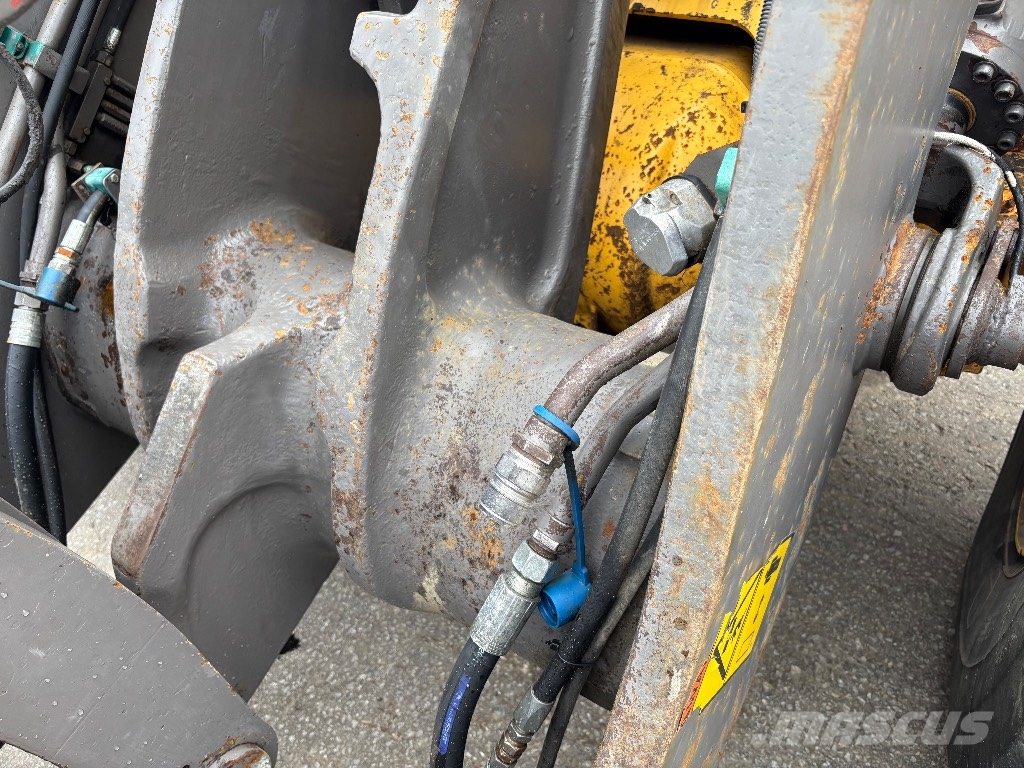 Volvo L 90 C / Kauha, Lisähyd, Rasvari, Vipuohjaus Pyöräkuormaajat