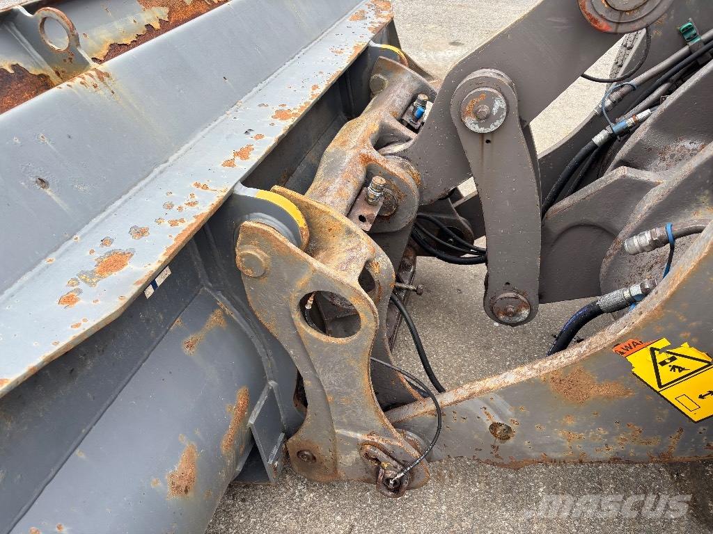 Volvo L 90 C / Kauha, Lisähyd, Rasvari, Vipuohjaus Pyöräkuormaajat