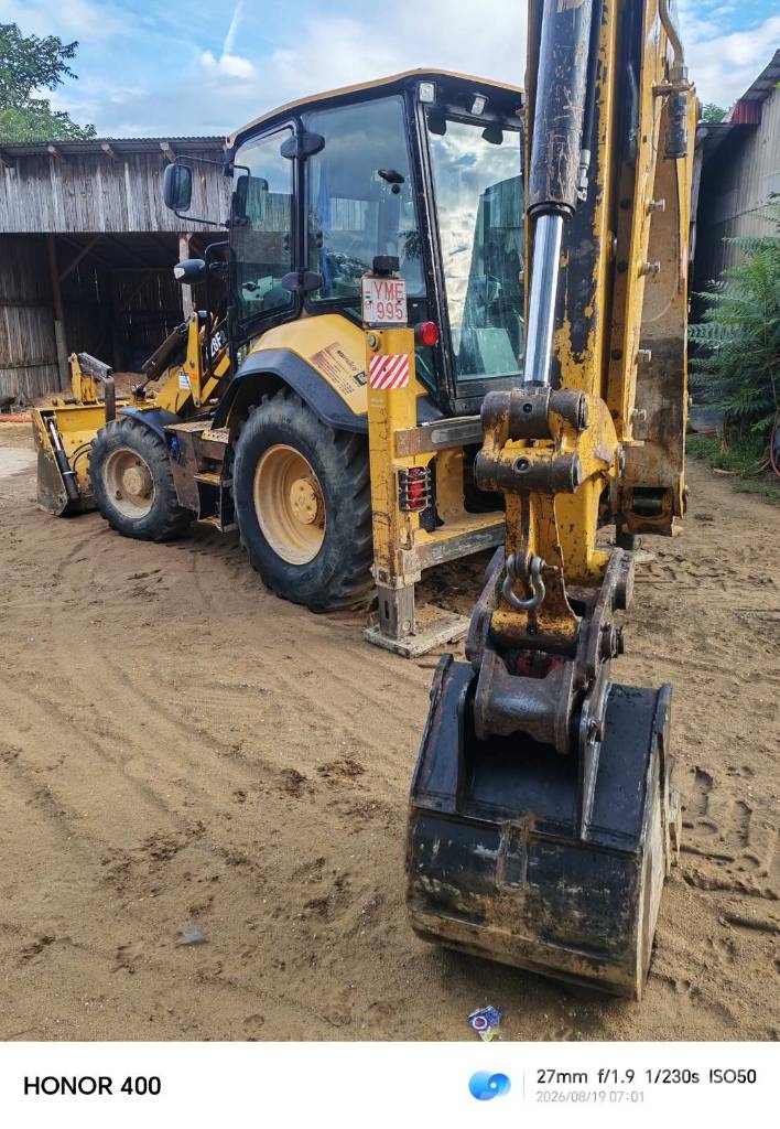 CAT 428 F Rovokopači
