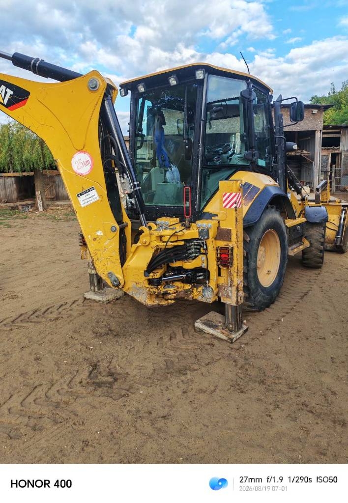 CAT 428 F Rovokopači