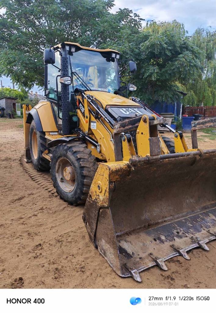 CAT 428 F Rovokopači