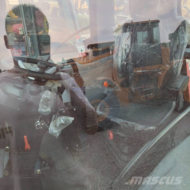 CAT 420 F IT لوادر ذات جرافات عكسية