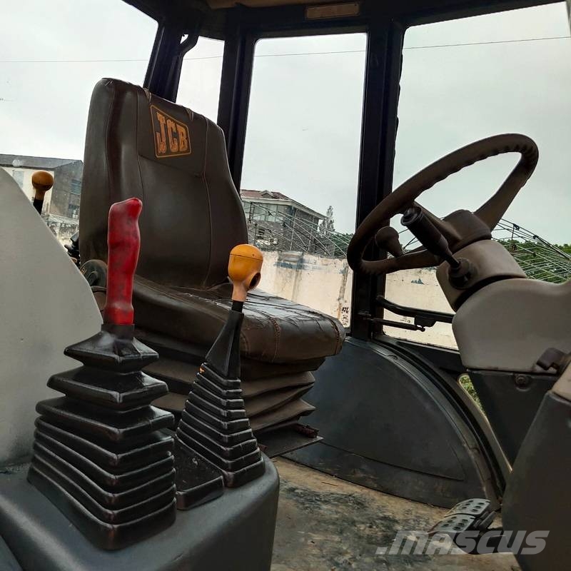 CAT 420 F IT لوادر ذات جرافات عكسية