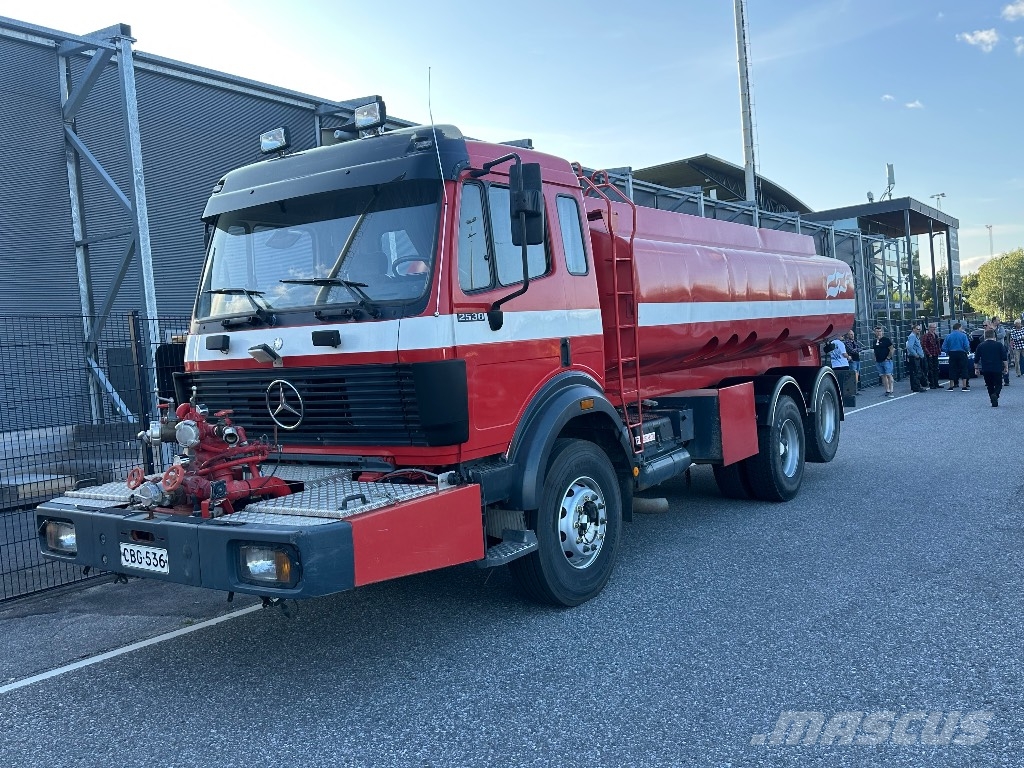 Mercedes-Benz 2538 Museoauto Lava-kuorma-autot