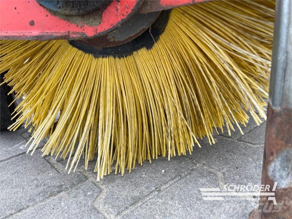 Dücker FKM 2400 Balayeuse / Autolaveuse