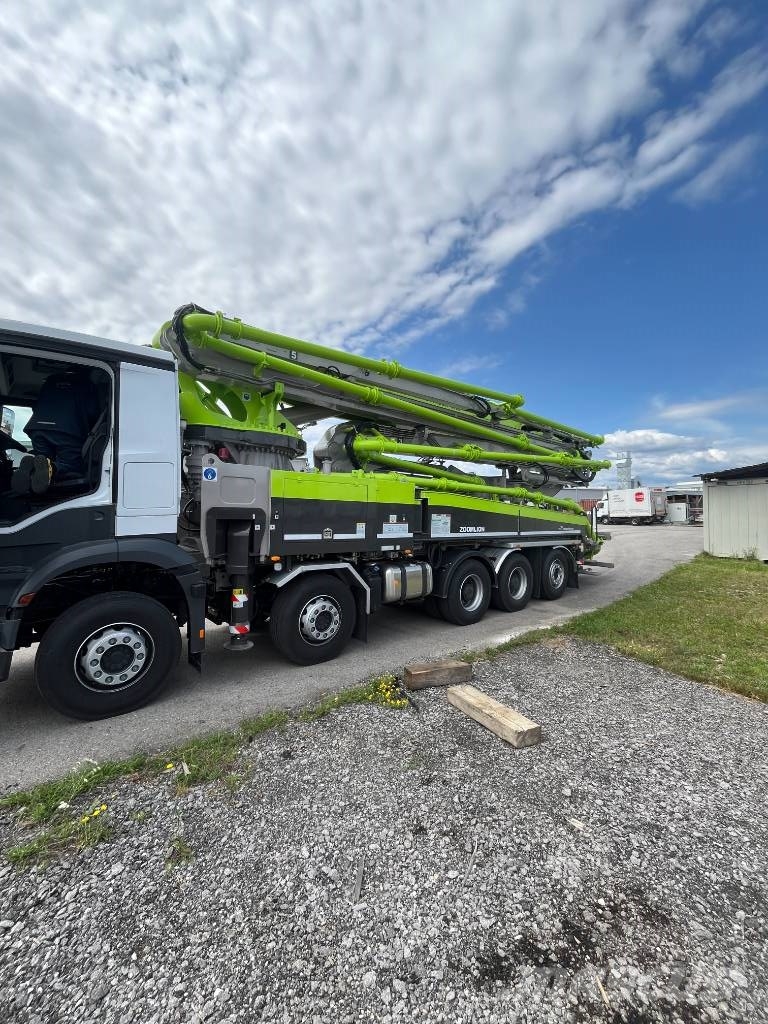 Mercedes-Benz Arocs 4151 Caminhões-bomba de concreto