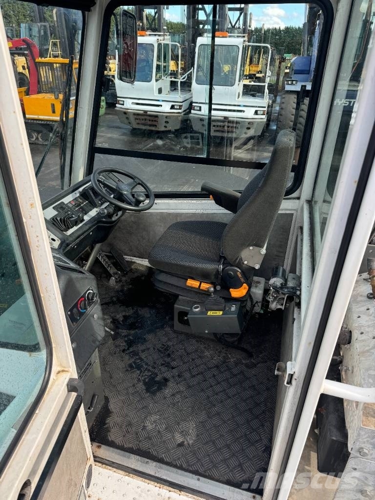 Terberg YT 222 Terminal tractors