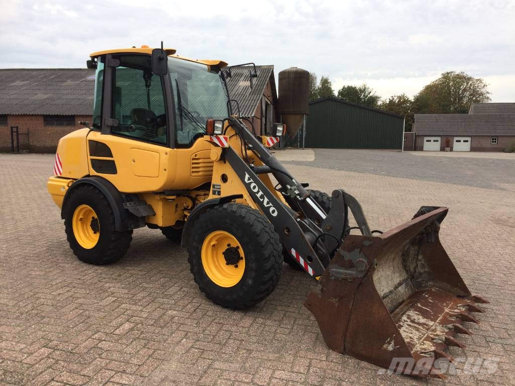 Volvo L 25 F Wielladers