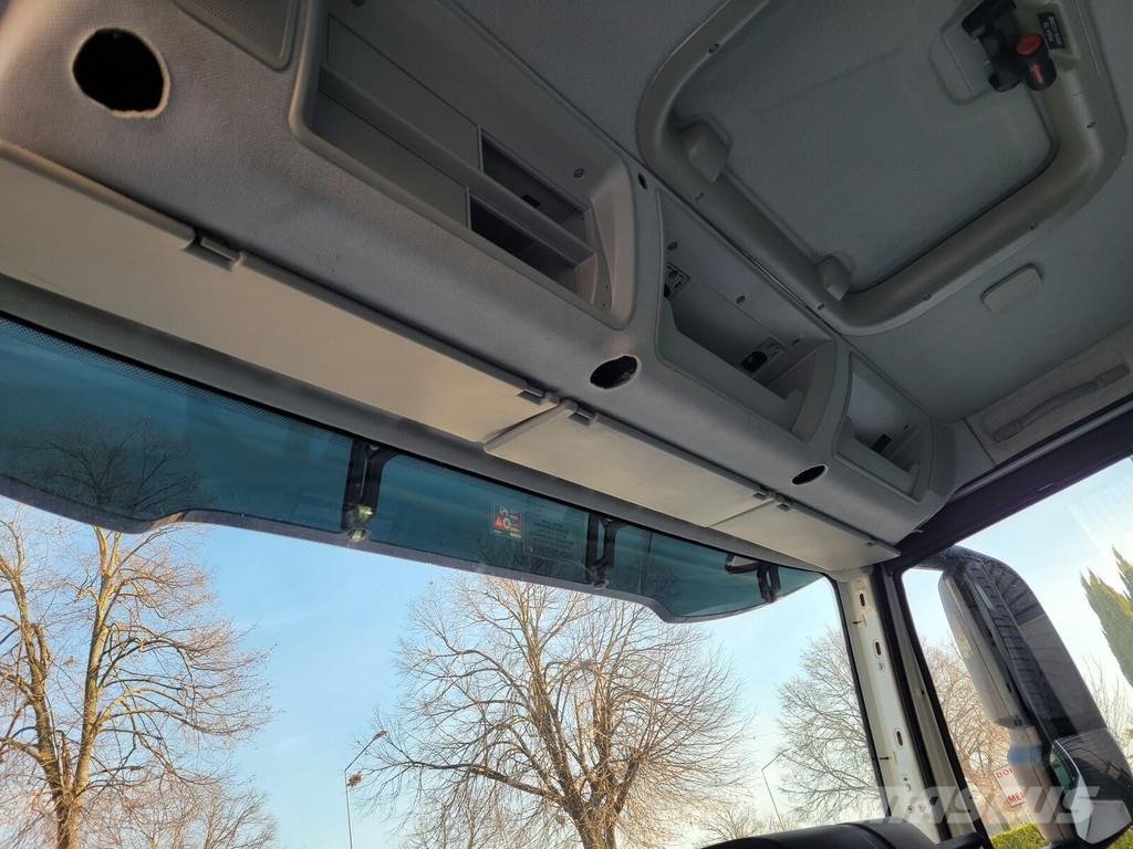 Iveco STRALIS S-WAY T-WAY X-WAY EURO 6 2019 -> Kabiny a interiér