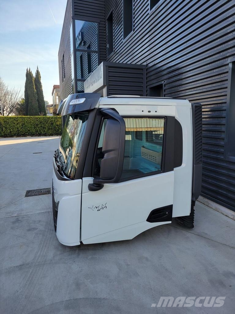 Iveco STRALIS S-WAY T-WAY X-WAY EURO 6 2019 -> Kabiny a interiér
