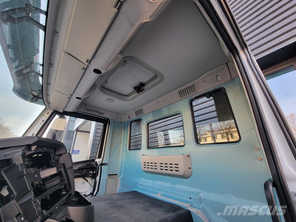 Iveco STRALIS S-WAY T-WAY X-WAY EURO 6 2019 -> Kabiny a interiér