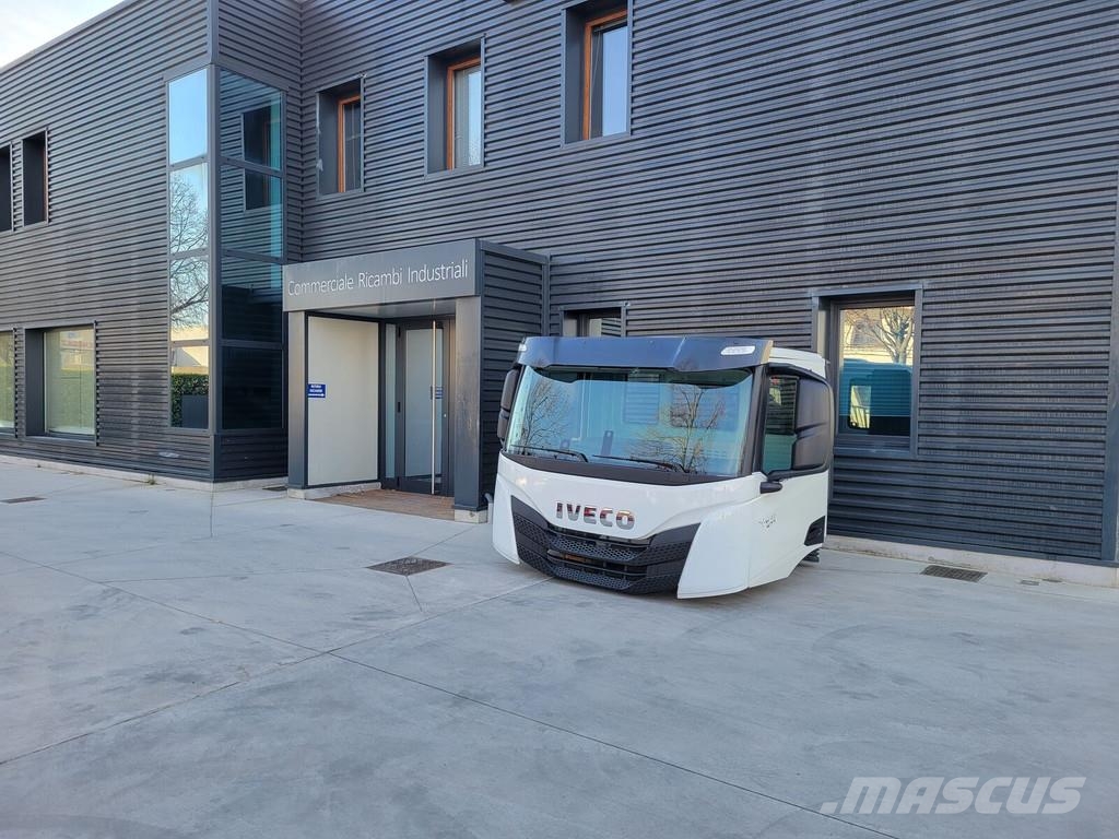 Iveco STRALIS S-WAY T-WAY X-WAY EURO 6 2019 -> Kabiny a interiér
