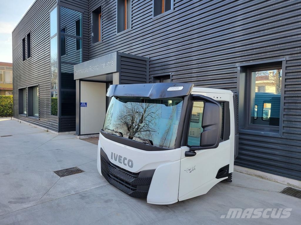 Iveco STRALIS S-WAY T-WAY X-WAY EURO 6 2019 -> Kabiny a interiér