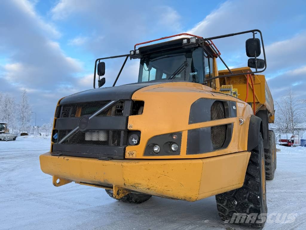 Volvo A 40 GFS + ALAPERÄLAUTA + LAVALÄMPÖPUTKI + KOROKKE ساحبات مفصلية