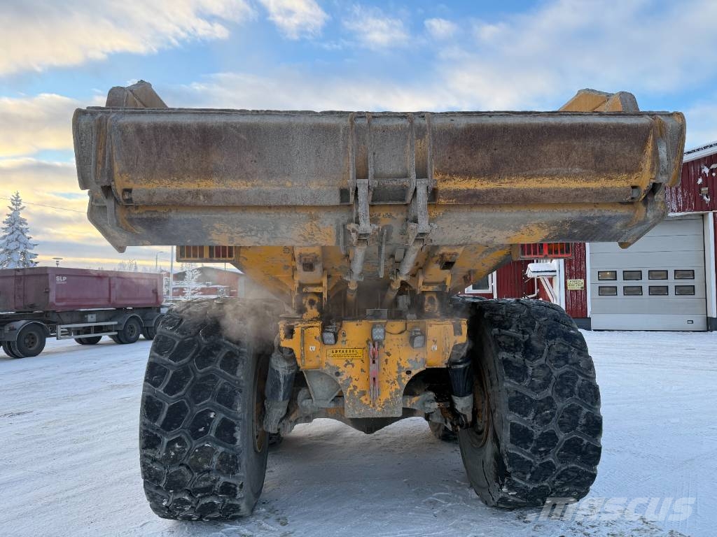 Volvo A 40 GFS + ALAPERÄLAUTA + LAVALÄMPÖPUTKI + KOROKKE ساحبات مفصلية
