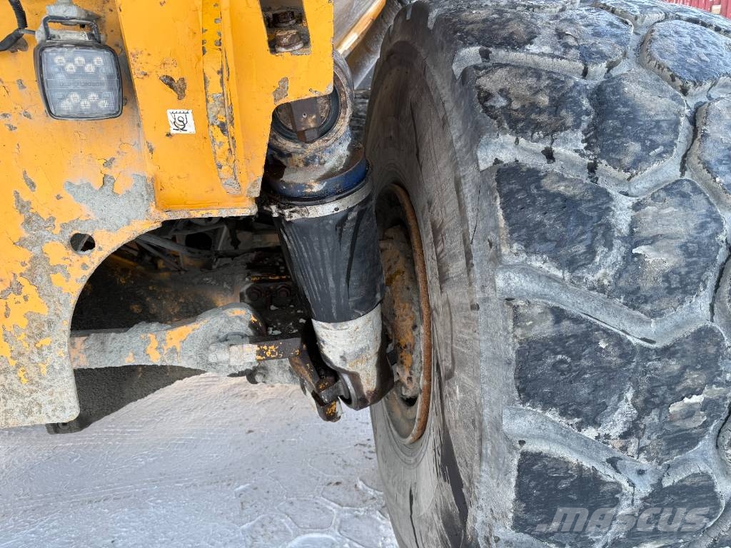 Volvo A 40 GFS + ALAPERÄLAUTA + LAVALÄMPÖPUTKI + KOROKKE ساحبات مفصلية