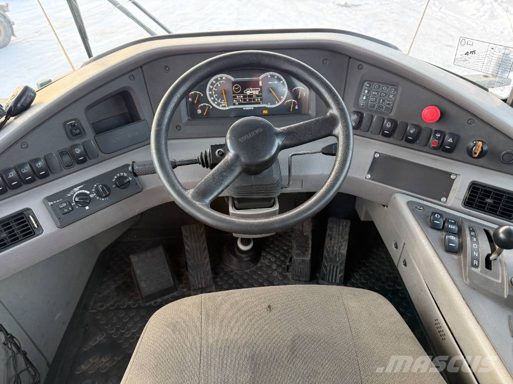 Volvo A 40 GFS + ALAPERÄLAUTA + LAVALÄMPÖPUTKI + KOROKKE ساحبات مفصلية