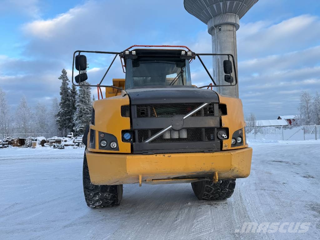 Volvo A 40 GFS + ALAPERÄLAUTA + LAVALÄMPÖPUTKI + KOROKKE ساحبات مفصلية