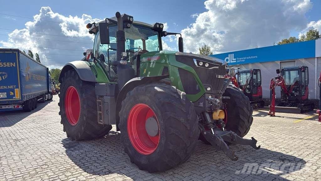 Fendt 933 Vario Gen6 Tractors
