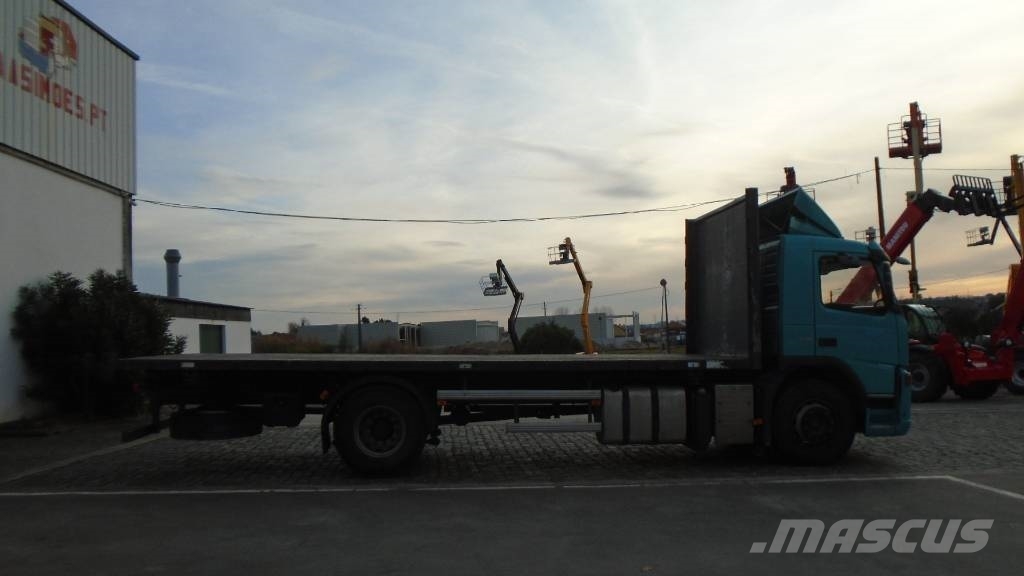 Volvo FM 9 300 Camiones de cama baja