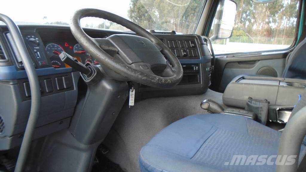 Volvo FM 9 300 Camiones de cama baja