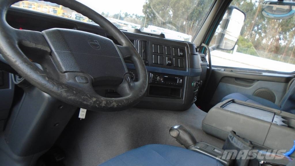 Volvo FM 9 300 Camiones de cama baja