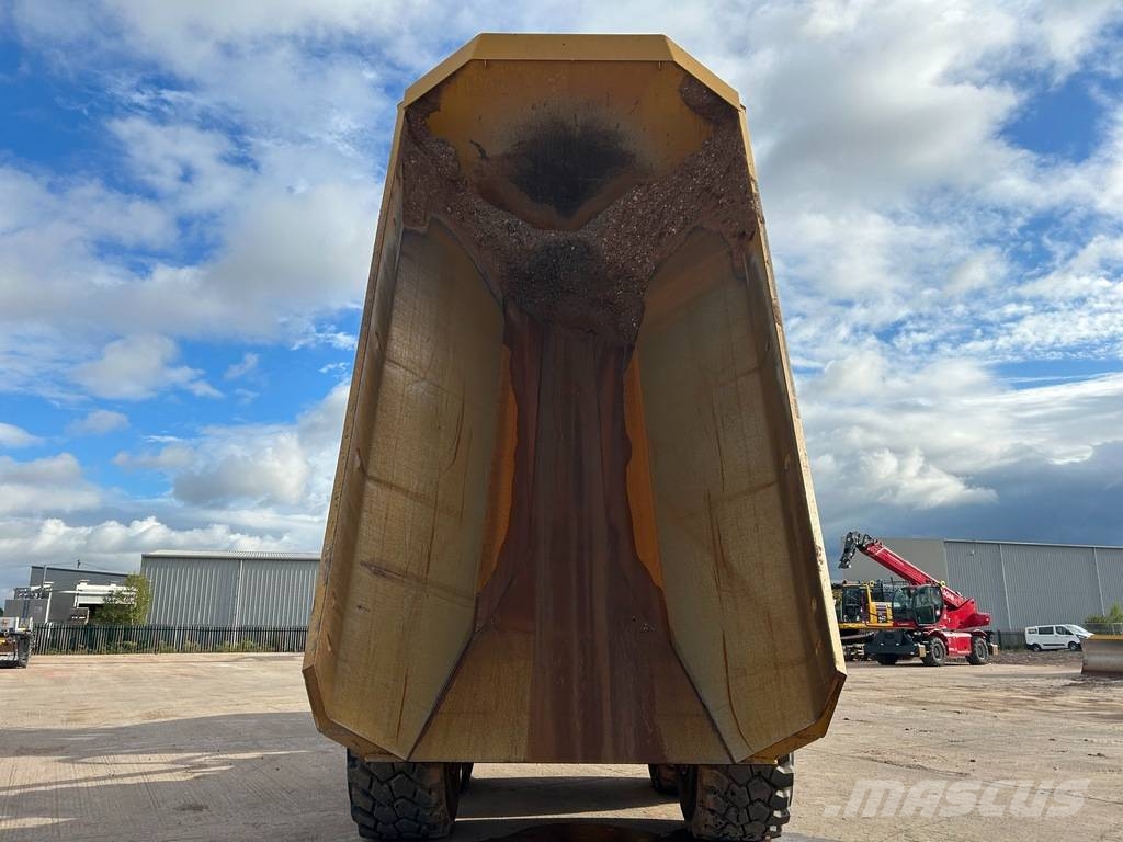 CAT 745 Dumpers articolati
