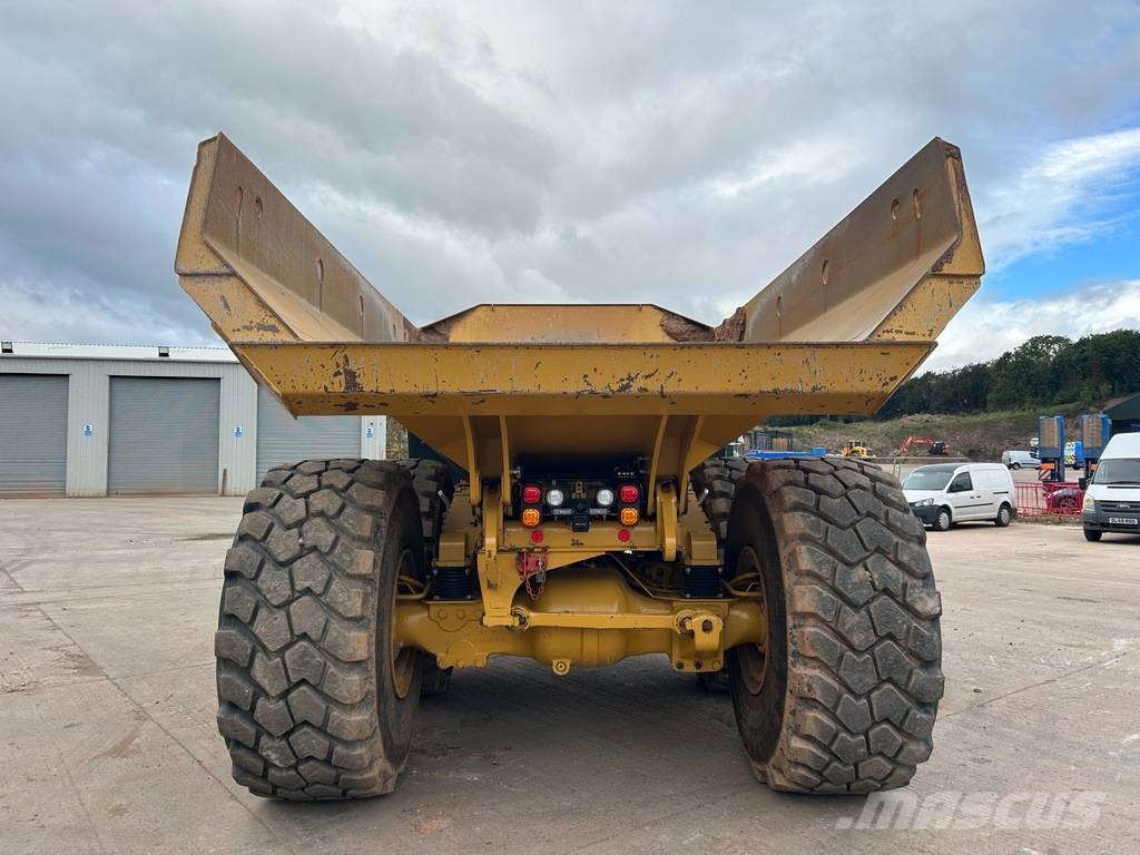 CAT 745 Dumpers articolati