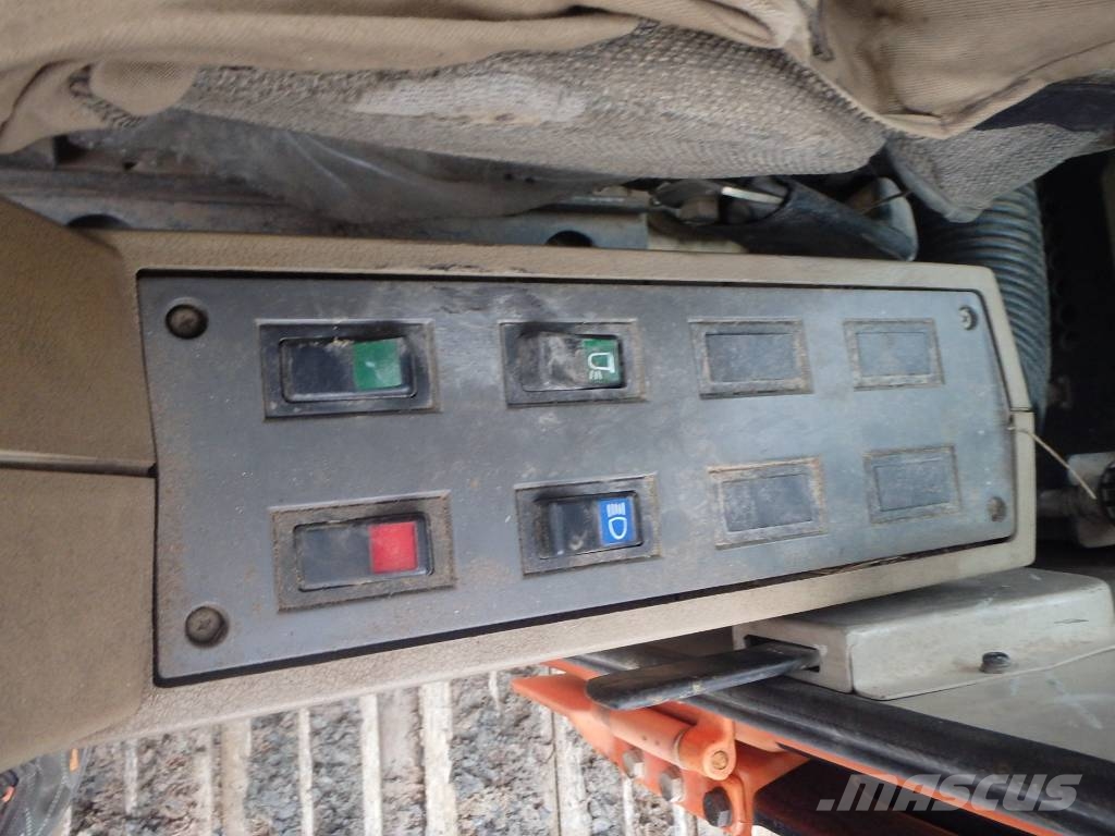 Daewoo Solar 255 LC V Гусеничные экскаваторы
