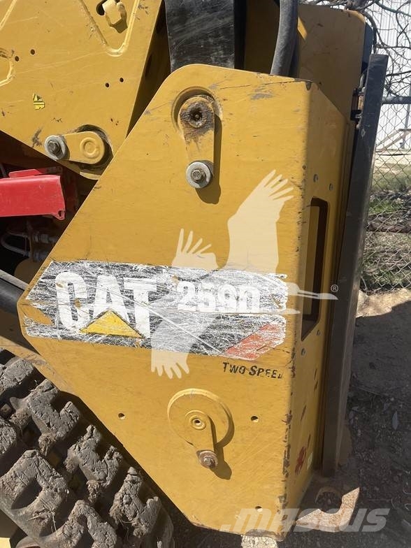 CAT 259D لوادر انزلاقية التوجيه