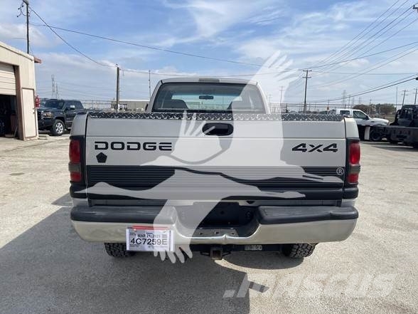 Dodge RAM 2500HD SLT Muut koneet