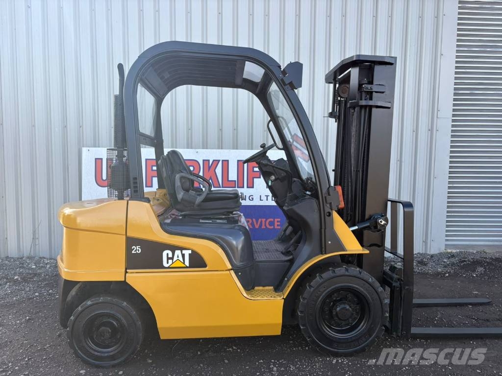 CAT DP 25 N Dieseltrukit