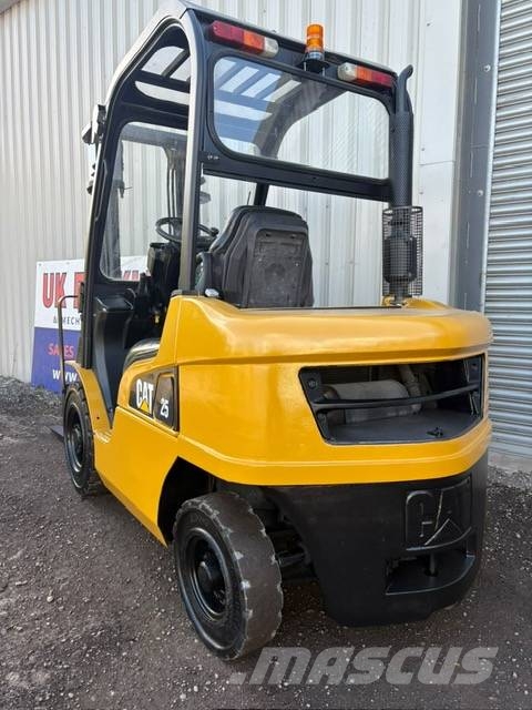 CAT DP 25 N Dieseltrukit