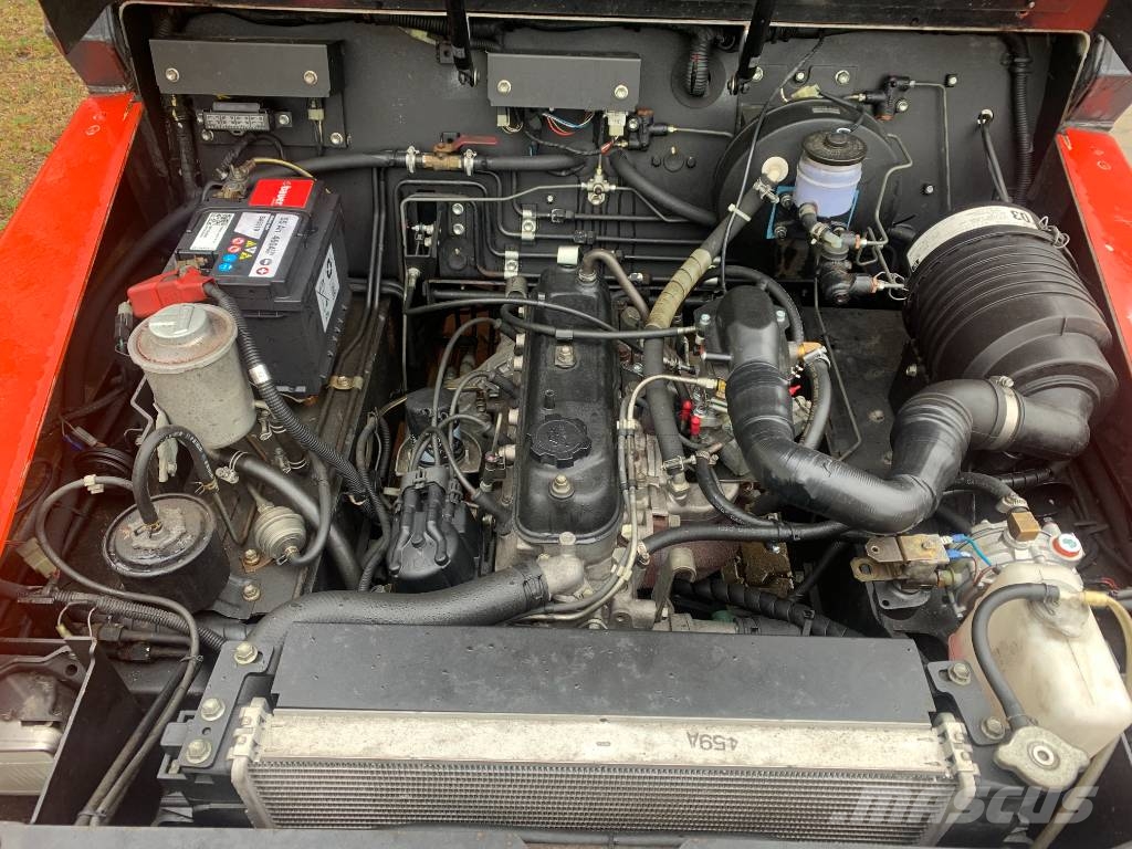 Toyota 2TG20 /02/ V-3879  EO Flughafenausrüstung