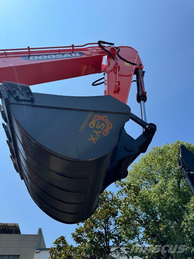 Doosan DX 340 حفارات زحافة