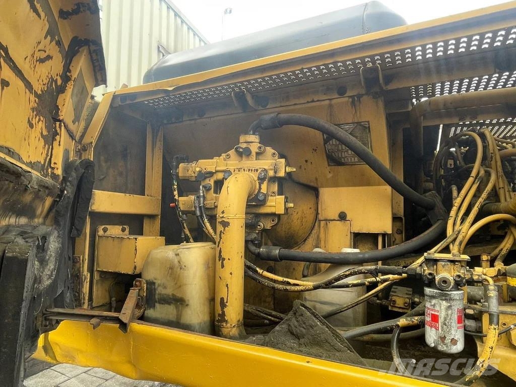 CAT 325L Track Excavator 29T. Hammer Line Aircondition Rupsgraafmachines