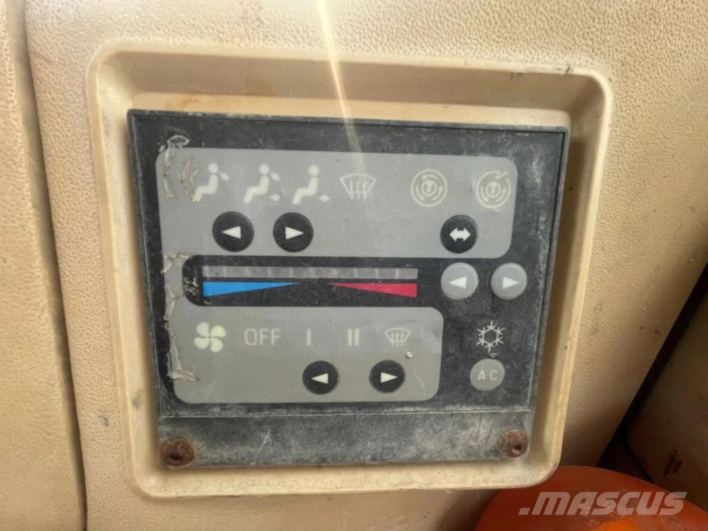 CAT 325L Track Excavator 29T. Hammer Line Aircondition Rupsgraafmachines