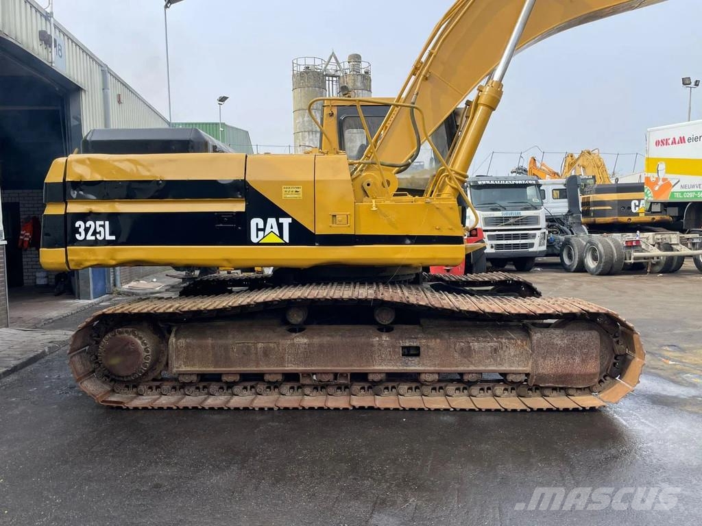 CAT 325L Track Excavator 29T. Hammer Line Aircondition Rupsgraafmachines
