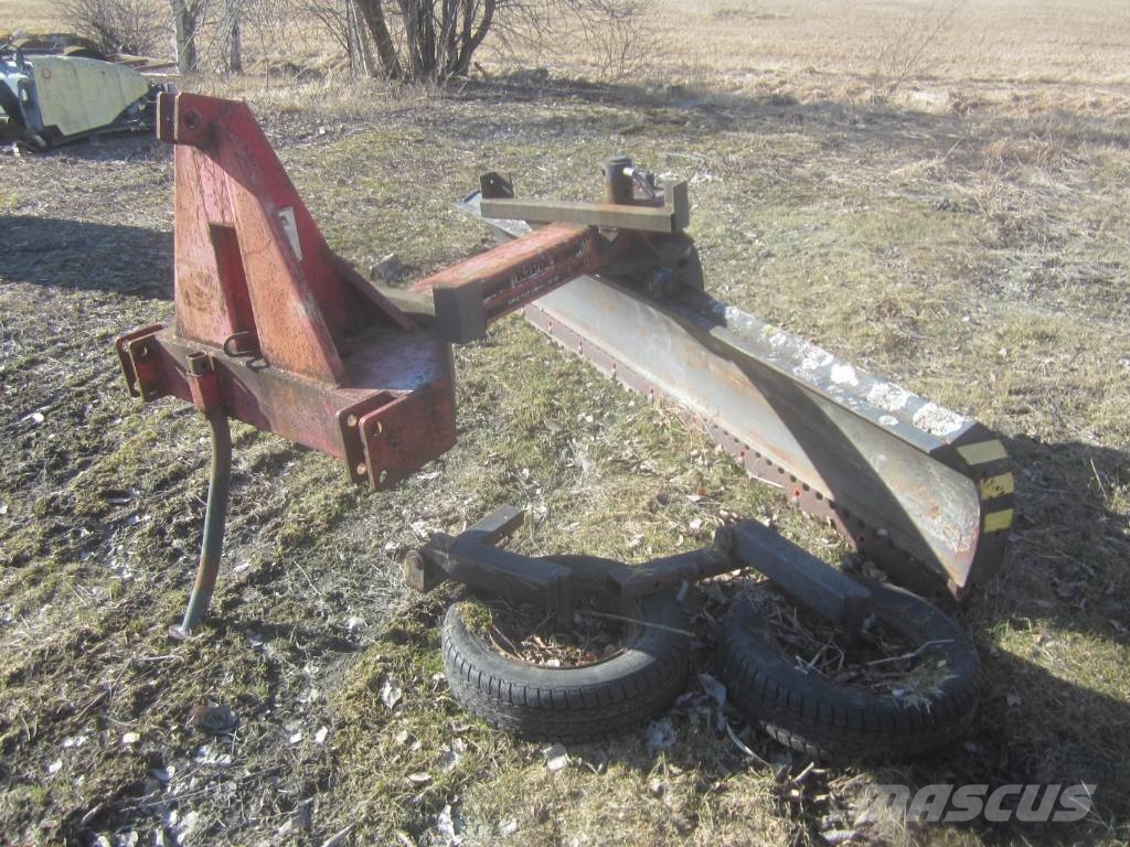 Kipa 300 Takalana + tukipyörät Снегоуборочные скребки