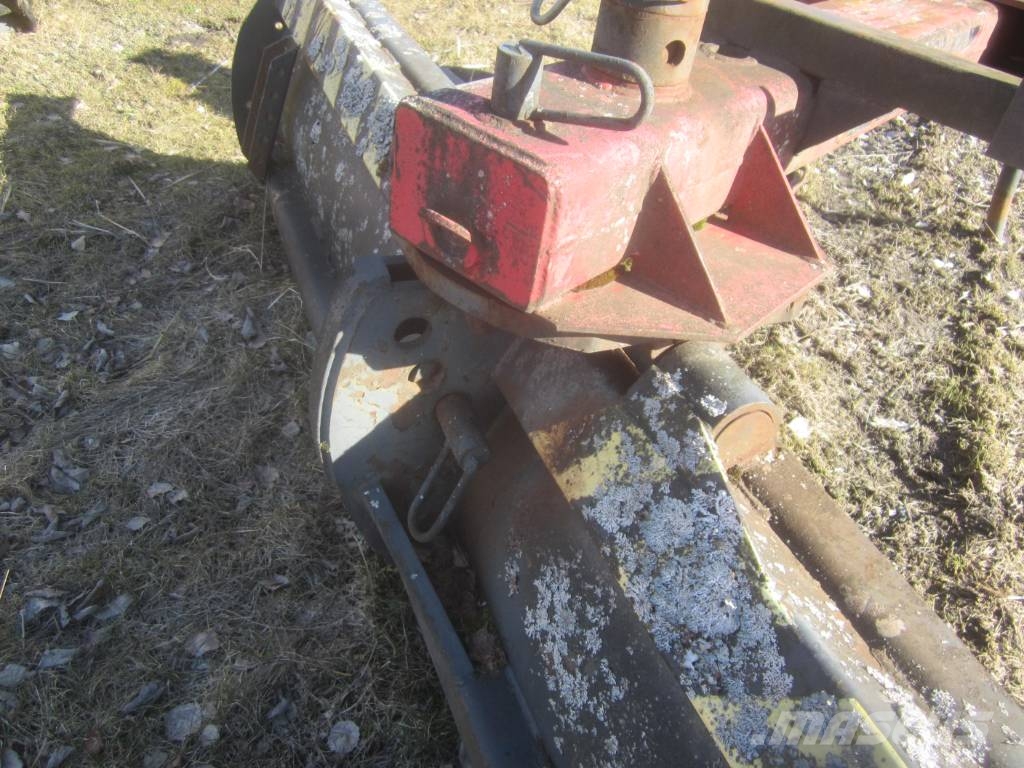 Kipa 300 Takalana + tukipyörät Снегоуборочные скребки