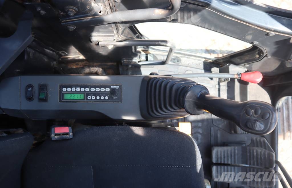 Komatsu PC 138 US-8 大型油圧ショベル12t以上（パワーショベル・ユンボ）