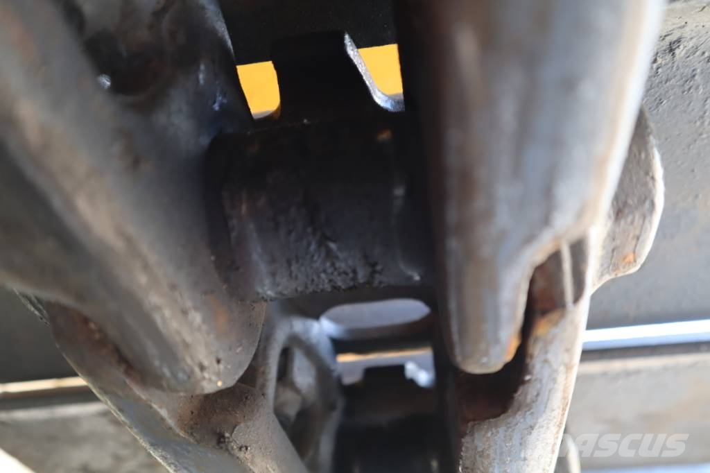 Komatsu PC 138 US-8 大型油圧ショベル12t以上（パワーショベル・ユンボ）