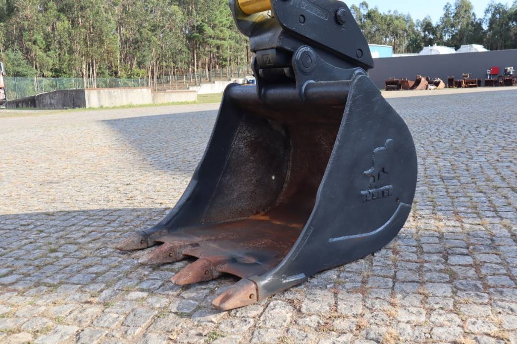 Komatsu PC 138 US-8 大型油圧ショベル12t以上（パワーショベル・ユンボ）