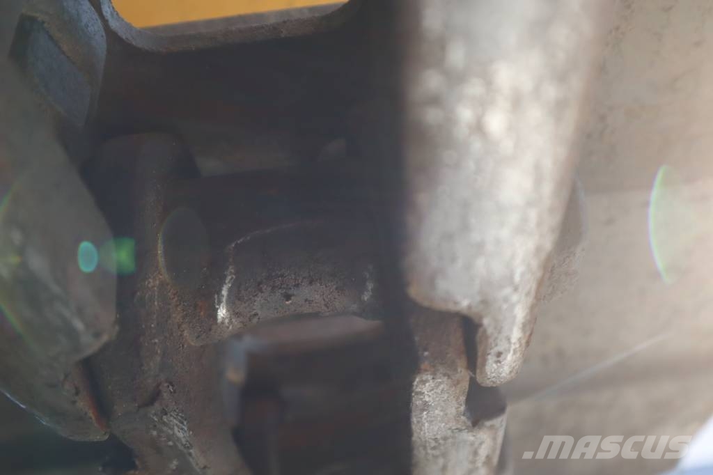 Komatsu PC 138 US-8 大型油圧ショベル12t以上（パワーショベル・ユンボ）