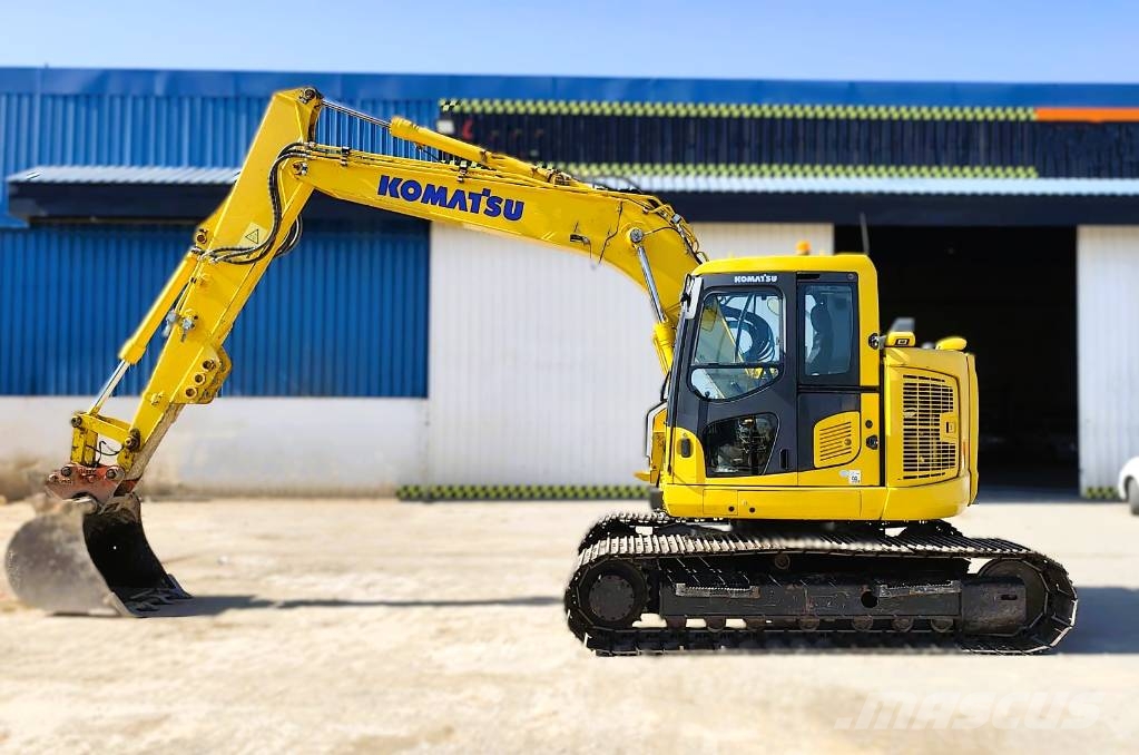 Komatsu PC 38 Lánctalpas kotrók