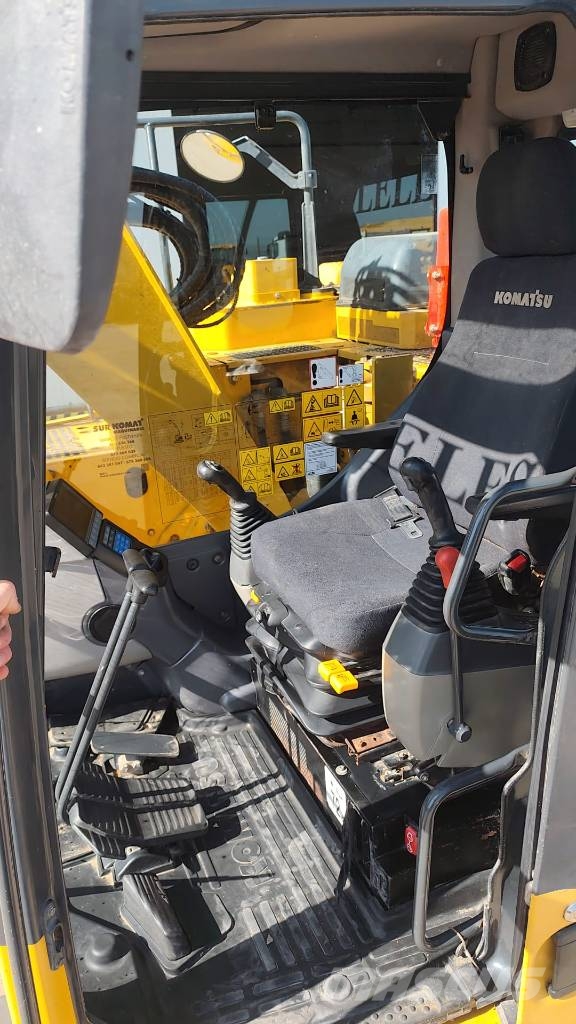 Komatsu PC 38 Lánctalpas kotrók