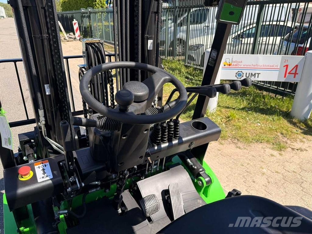 EP EFXZ351-H Triplex - Freelift - Sideshift Forklift trucks - others