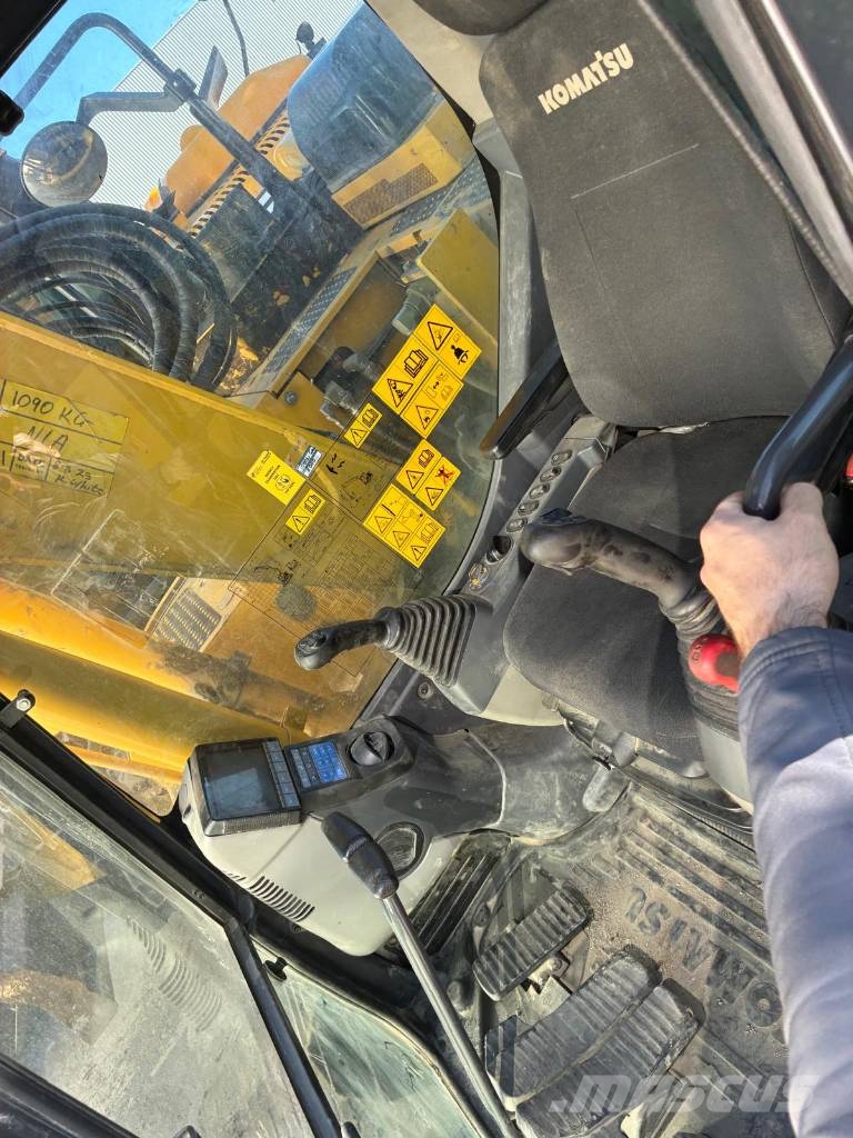 Komatsu PC 138 US-11 大型油圧ショベル12t以上（パワーショベル・ユンボ）