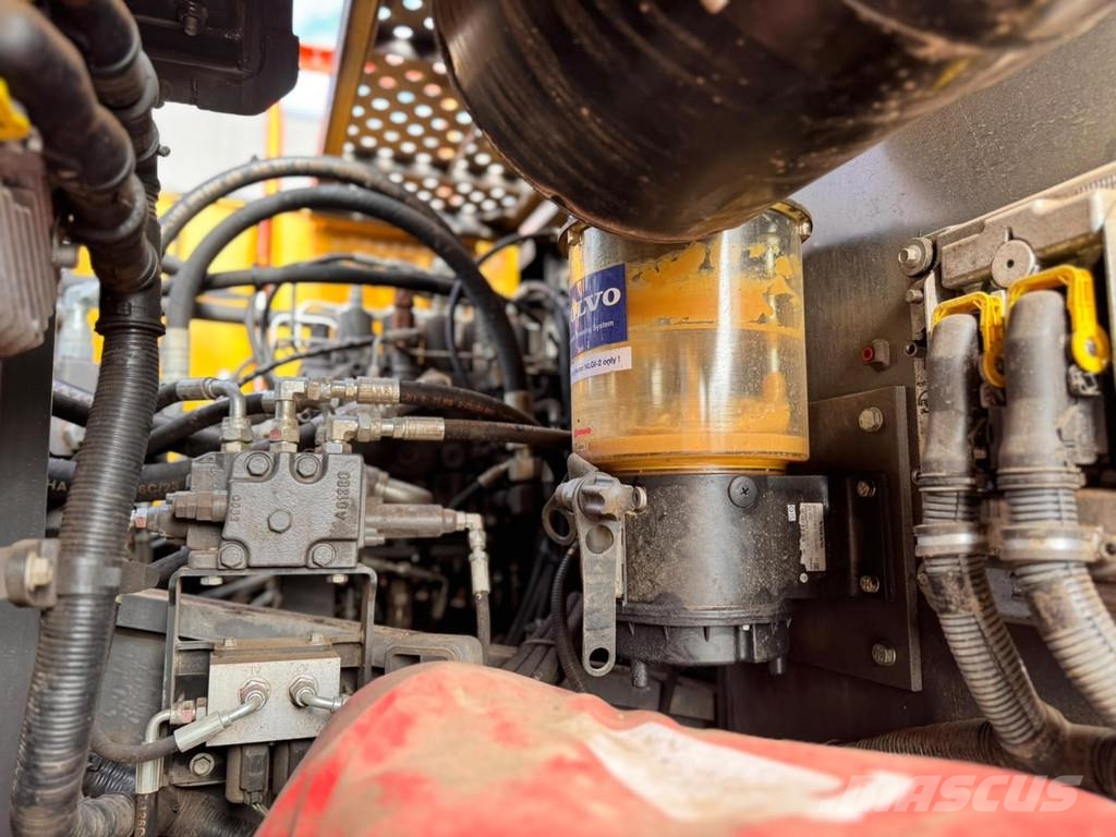 Volvo EC220EL Telakaivukoneet