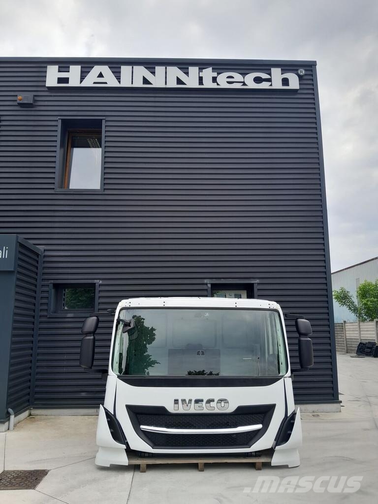 Iveco STRALIS TRAKKER DAY CAB EURO 6 2013 -> Kabiny a interiér